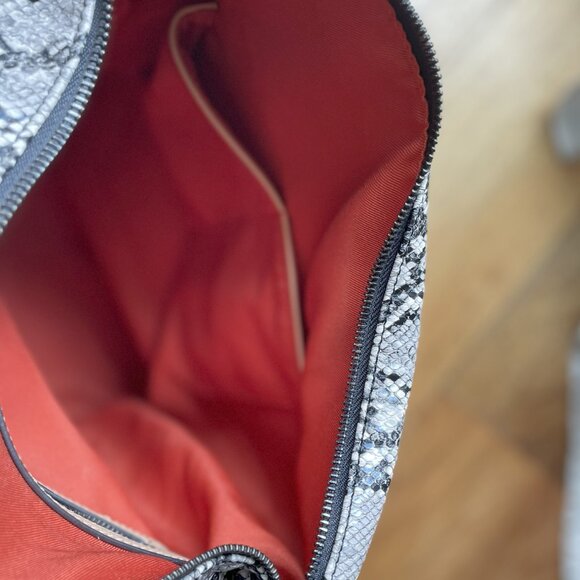 GADEA faux snakeskin purse (feed-bag style) - Picture 7 of 9